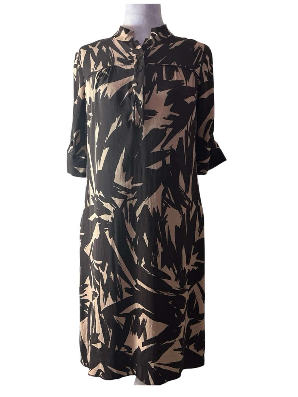 Diane Von Furstenberg Madeline cream& brown Abstract Tshirt silk dress Sz 8